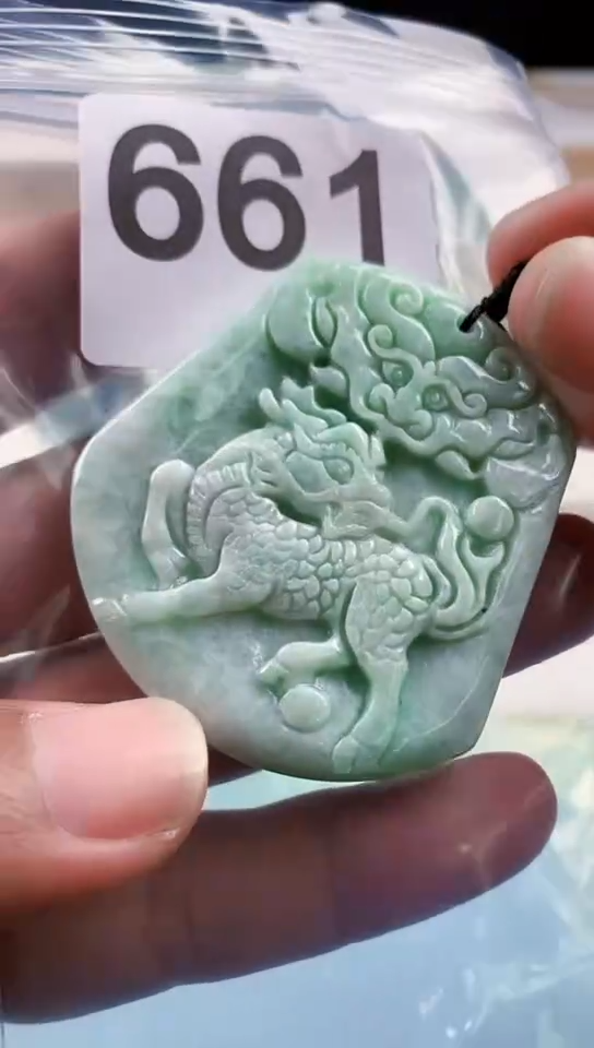 【闪购商品】翡翠颈饰未镶嵌天然翡翠吊坠挂件