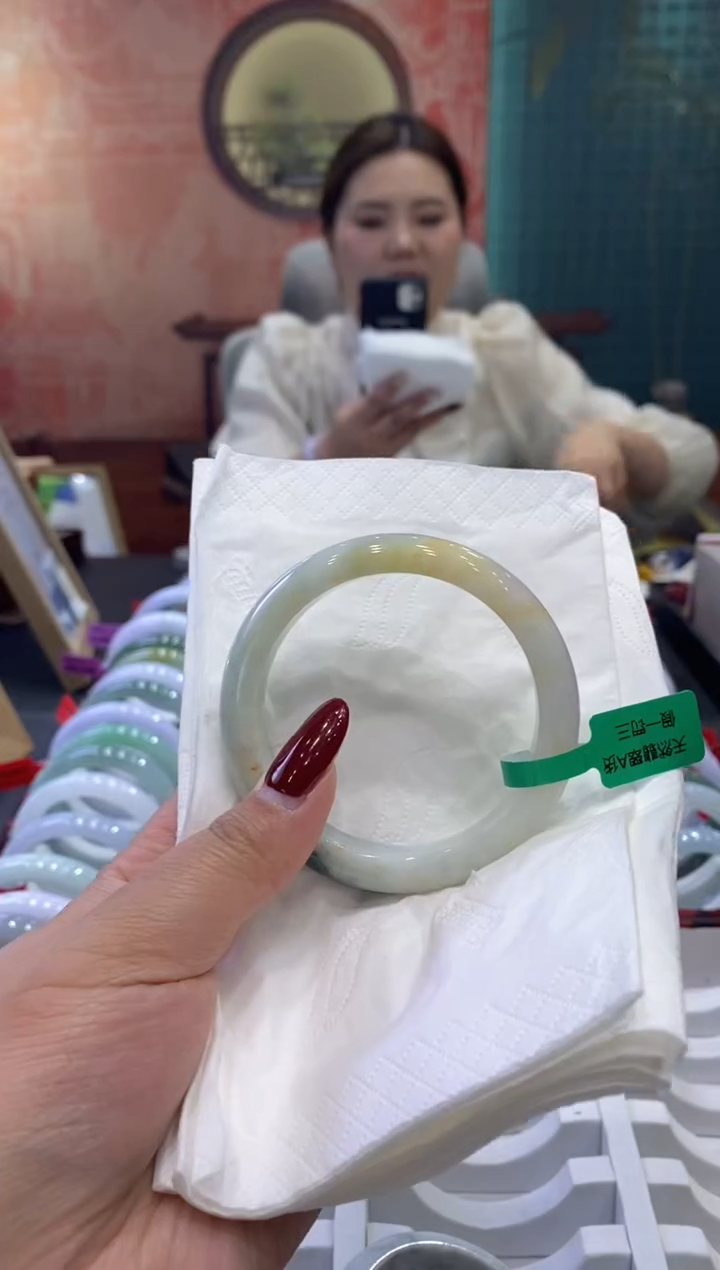 【闪购商品】翡翠手镯未镶嵌多人003967