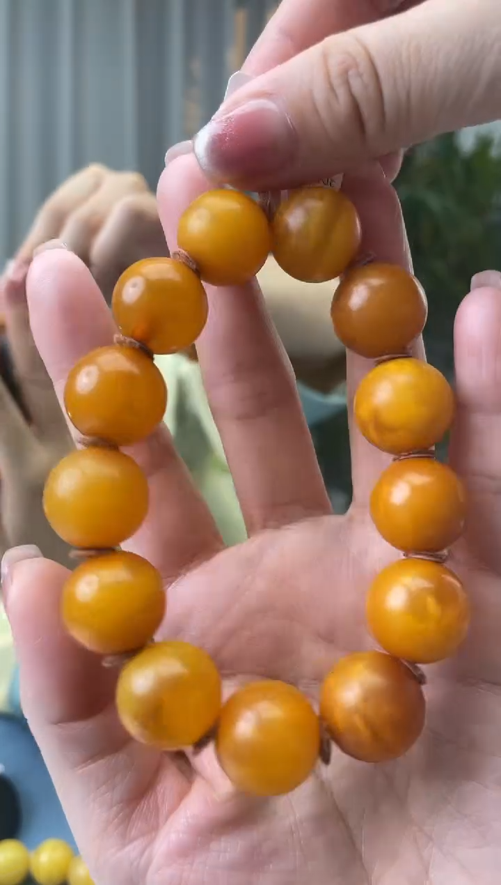 【闪购商品】蜜蜡珠宝奇石未镶嵌假一罚十，微瑕发一件032.15