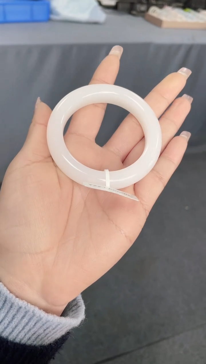 【闪购商品】和田玉手镯未镶嵌51圈口新疆和田玉