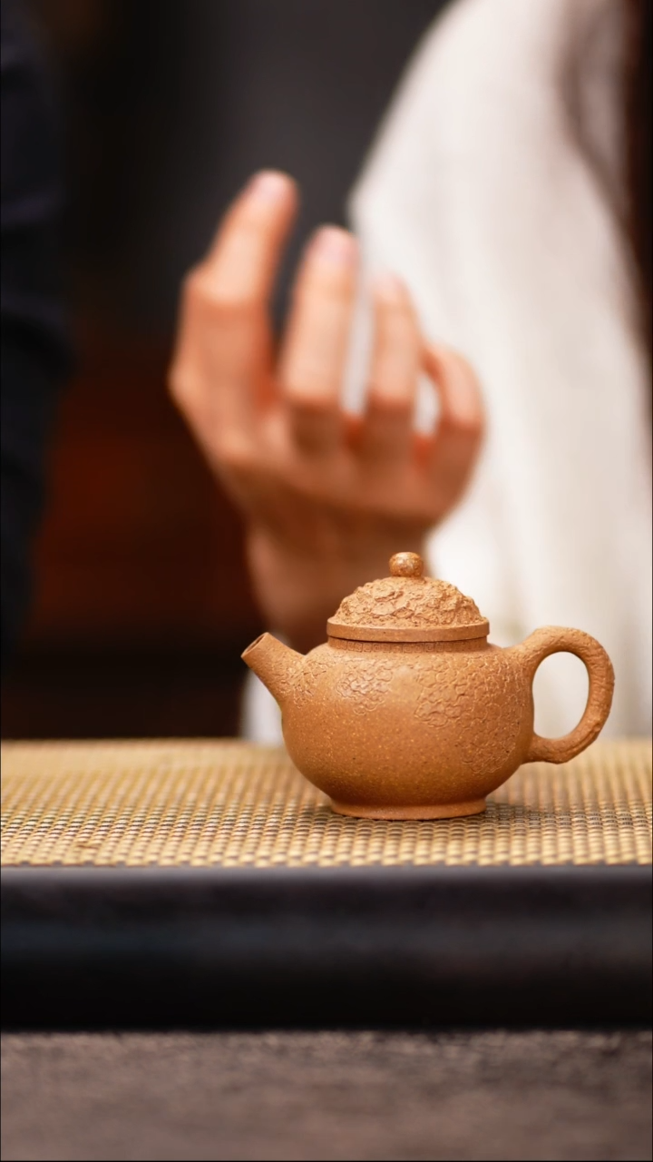  SST77段泥小供春宫灯