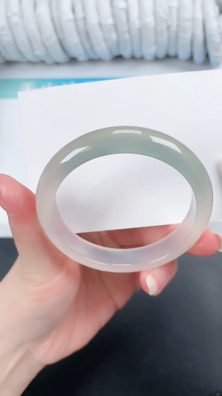 【闪购商品】石英质玉手镯未镶嵌157-56.5