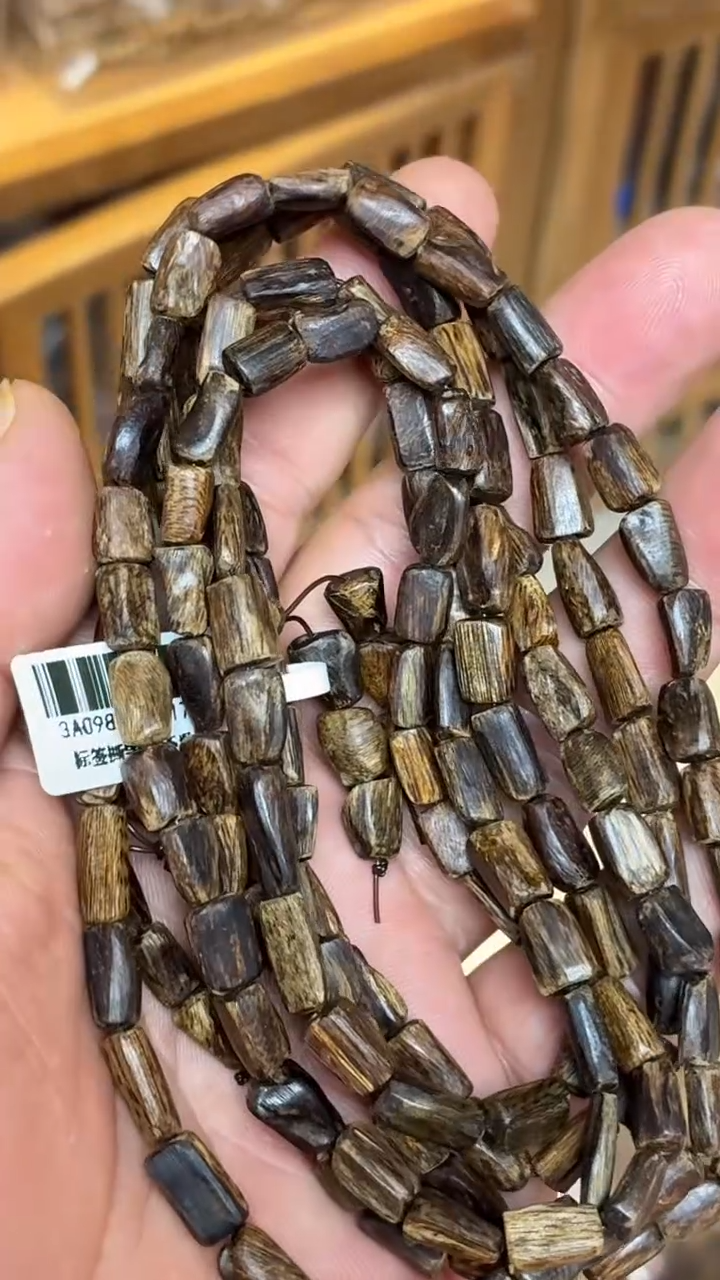 沉香手串 文莱随型长串沉水多样性发其一
