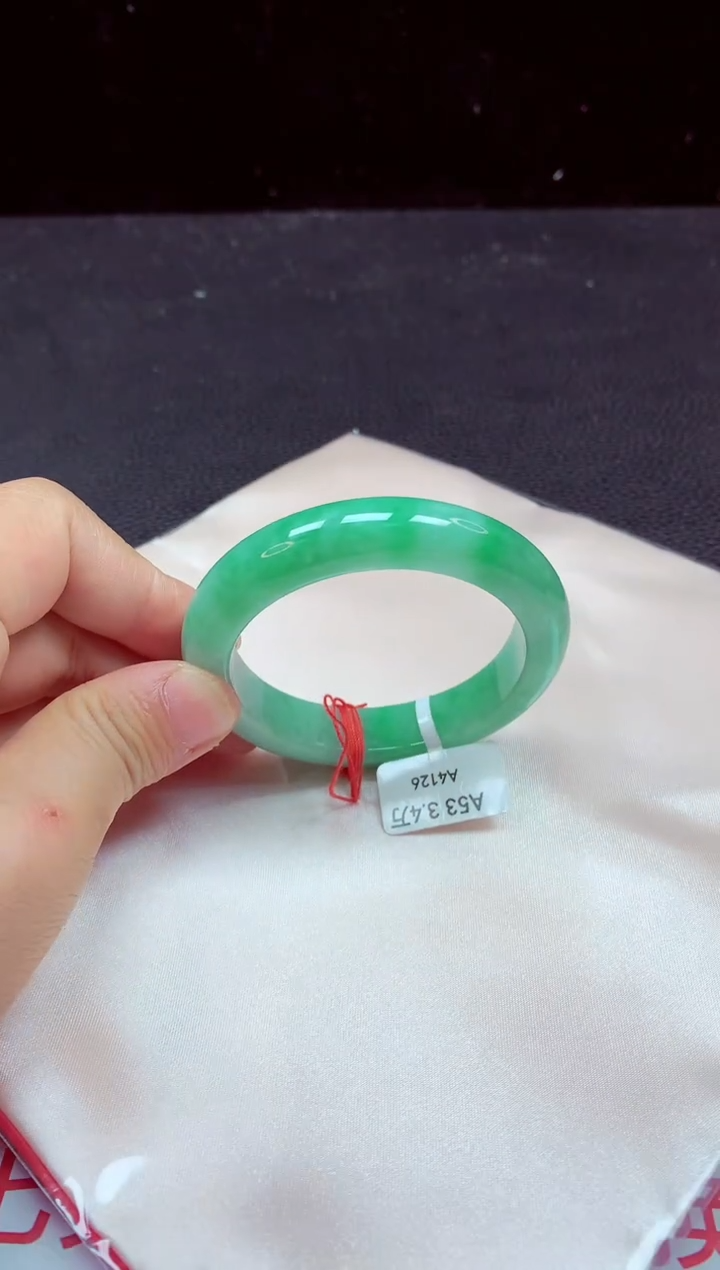 【闪购商品】翡翠手镯未镶嵌手镯53