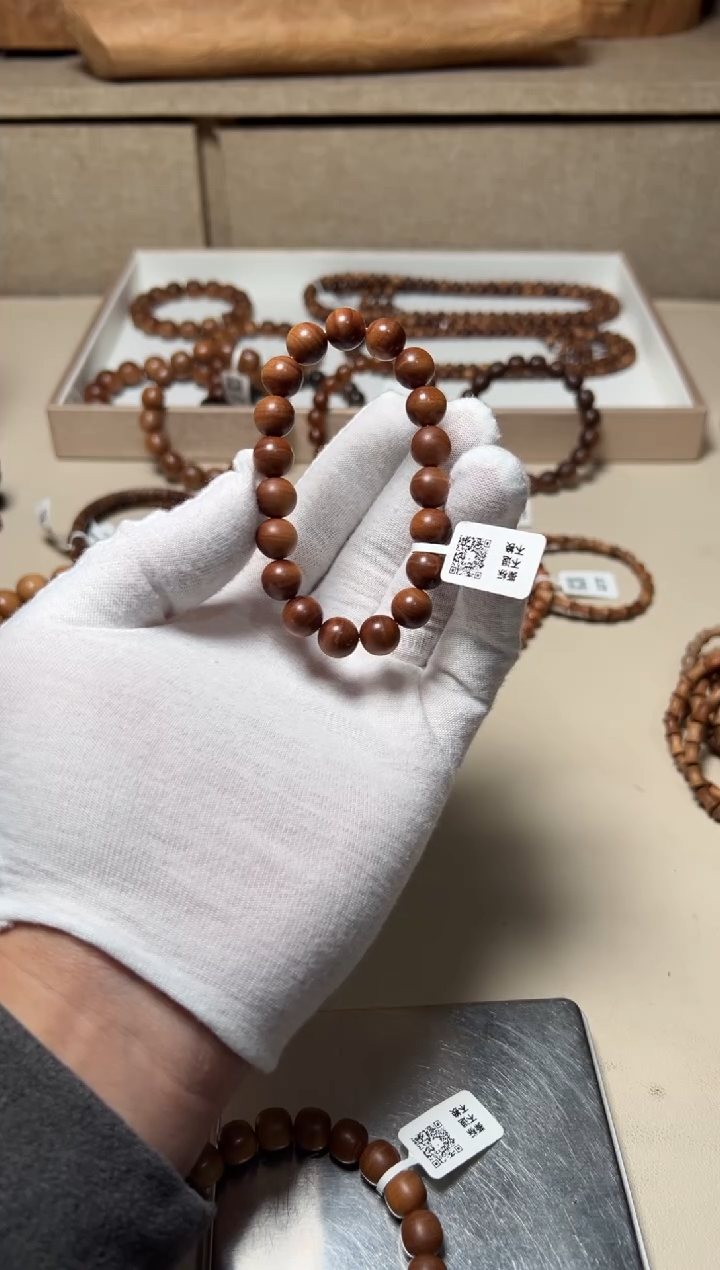 檀香木手串/手链K****i沉水横纹黑肉1.0  补差价