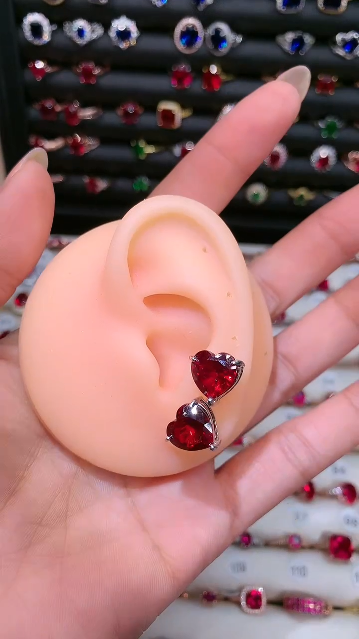 【闪购商品】红宝石耳饰银S925镶嵌正白