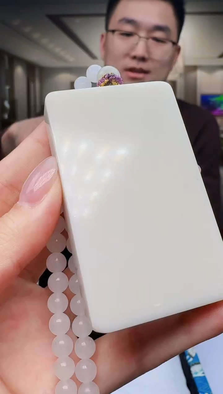 定制和田玉玉界匠心天然和田玉（拍一发一）