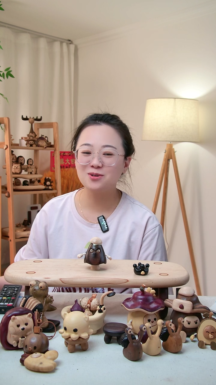 木一****?小果子  小树人微瑕疵