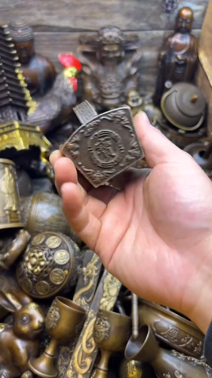 精美铜器，点击下单