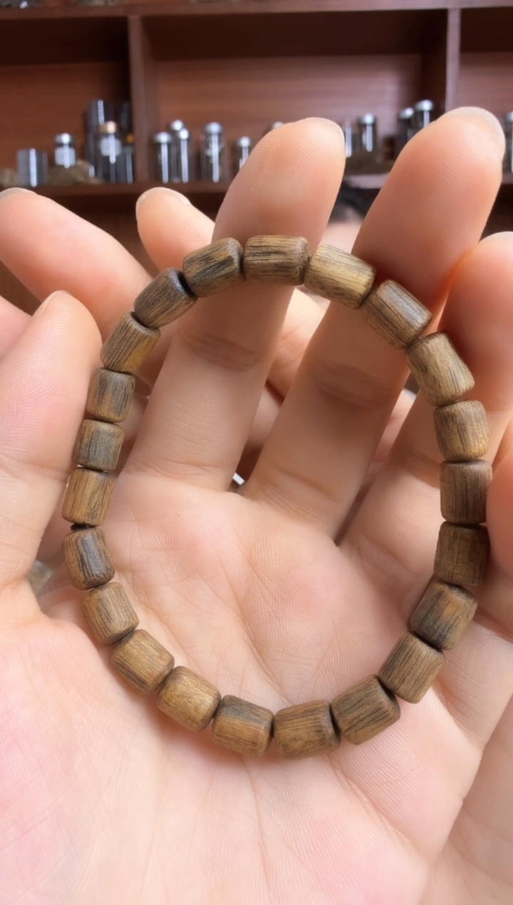 沉香手串奇楠沉香乌身卡6桶珠单圈手串一条