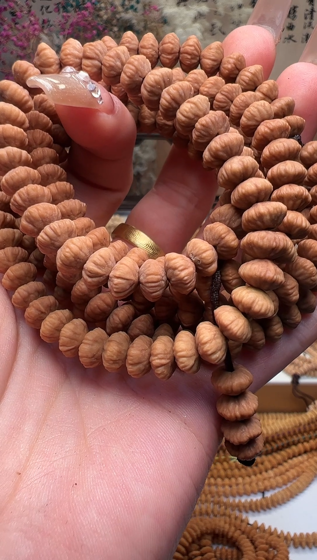 【闪购商品】香榧木木雕圆润子金叶莲花