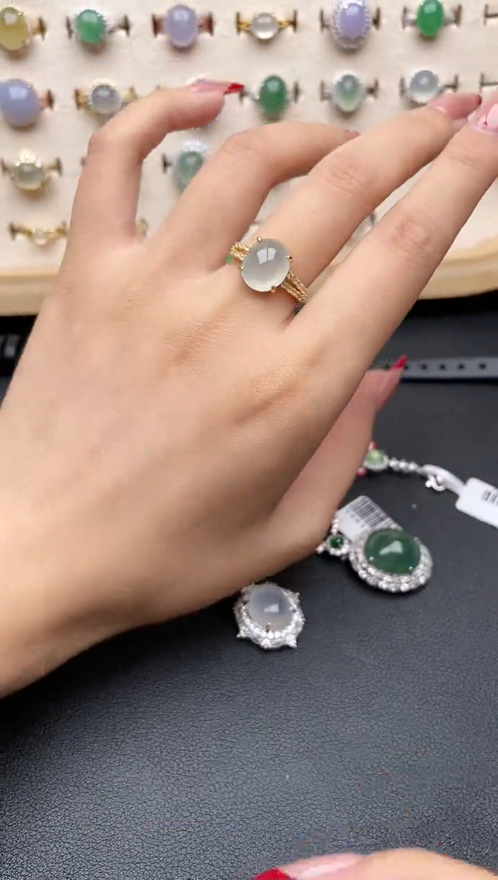 【闪购商品】翡翠戒指银S925镶嵌一物一证一礼盒