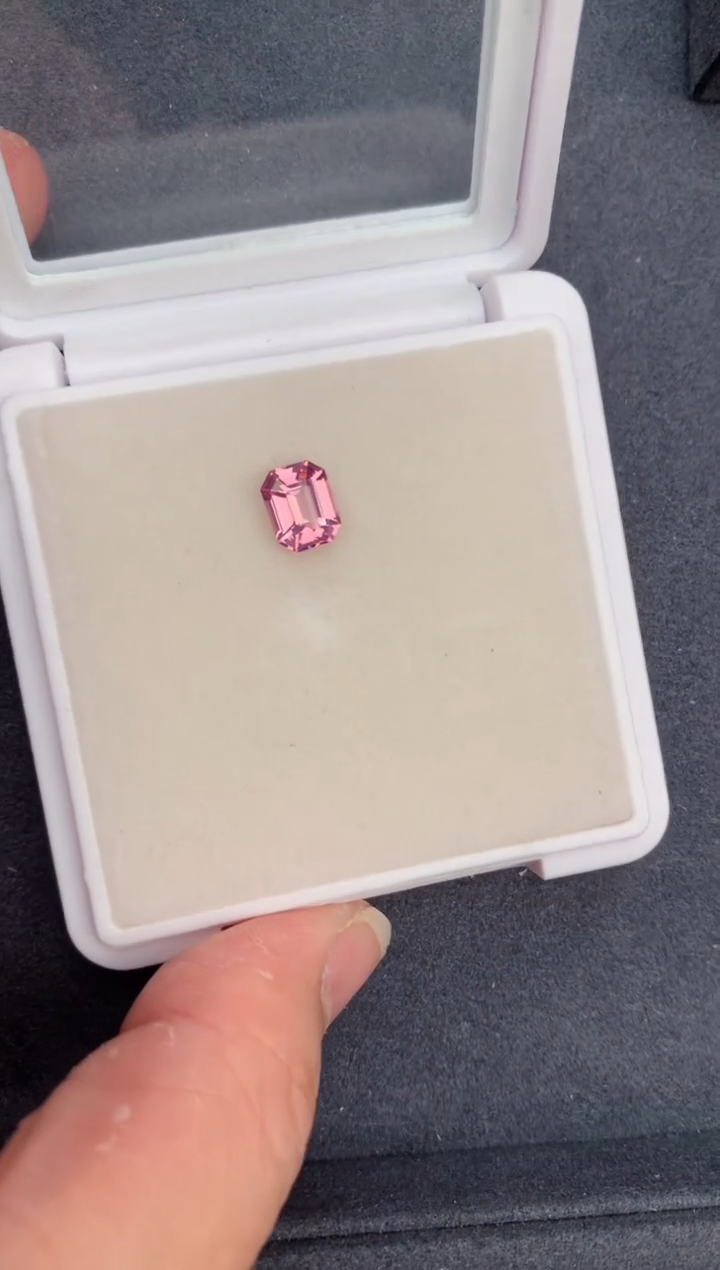 【闪购商品】尖晶石裸石未镶嵌1.3ct尖晶石