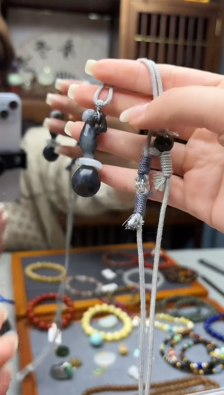 颈饰未镶嵌和田玉青花葫芦吊坠SY