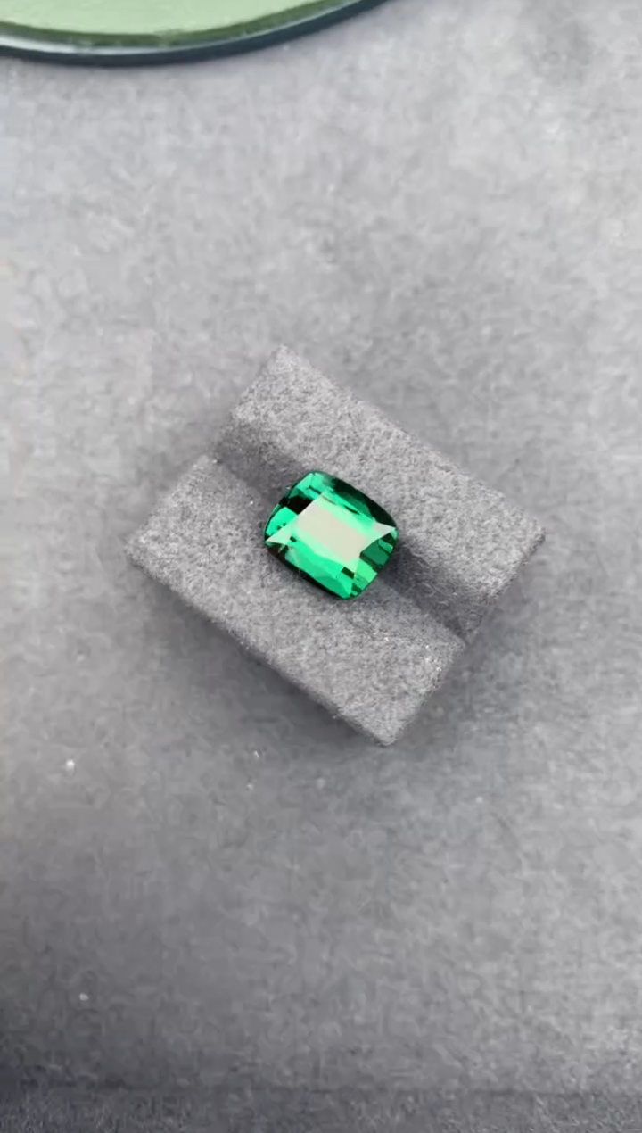 【闪购商品】碧玺裸石未镶嵌5ct  绿碧玺