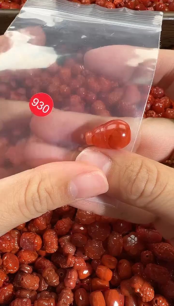 颈饰未镶嵌南红玛瑙1
