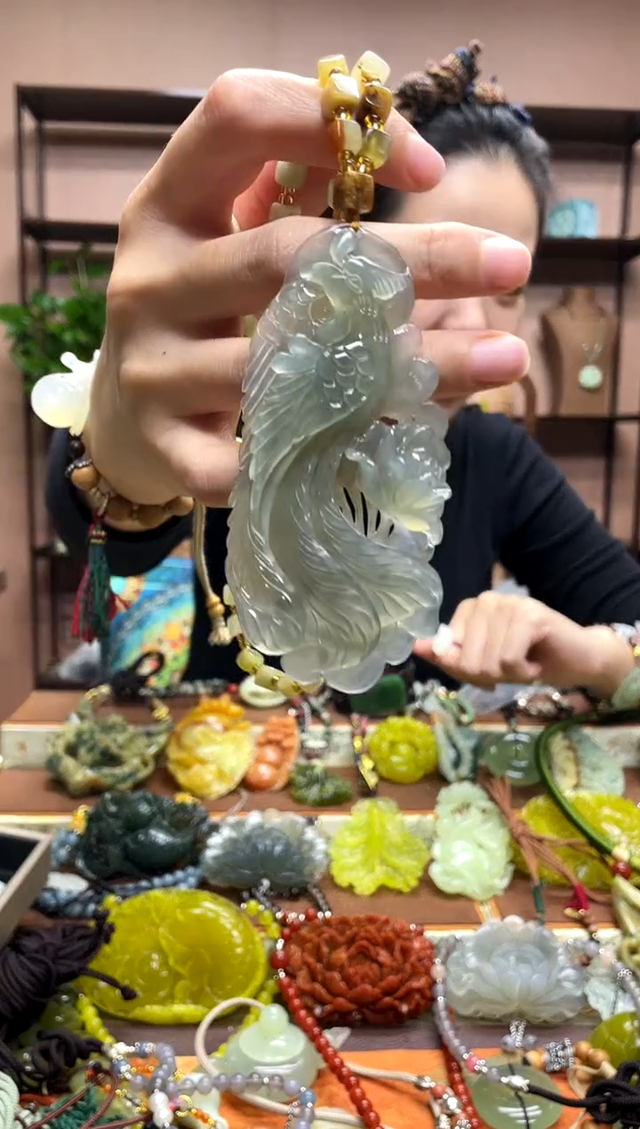 未镶嵌岫玉吊坠飘*@·