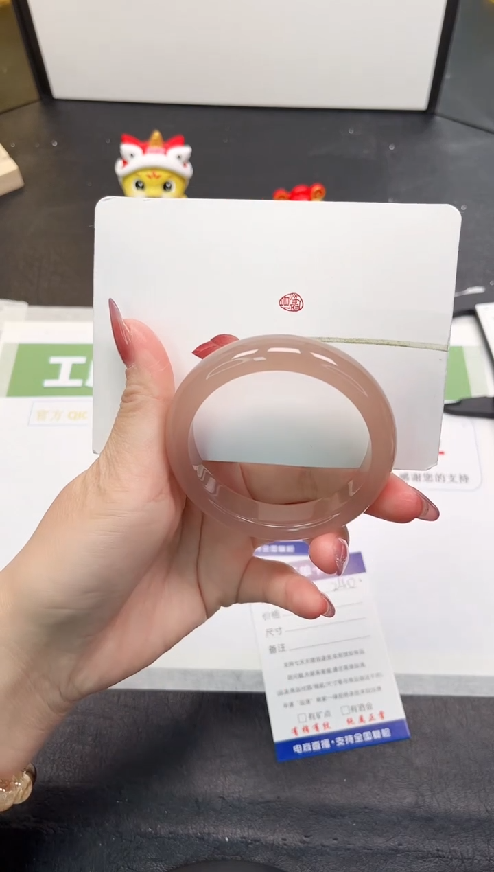 【闪购商品】石英质玉手镯未镶嵌240-56.2