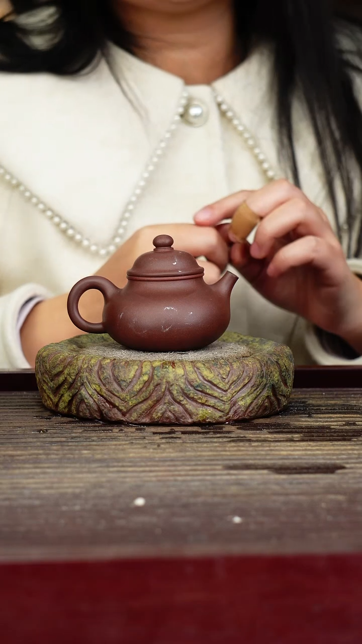 宜兴原矿紫砂壶茶壶宜兴原矿紫砂壶茶壶100C