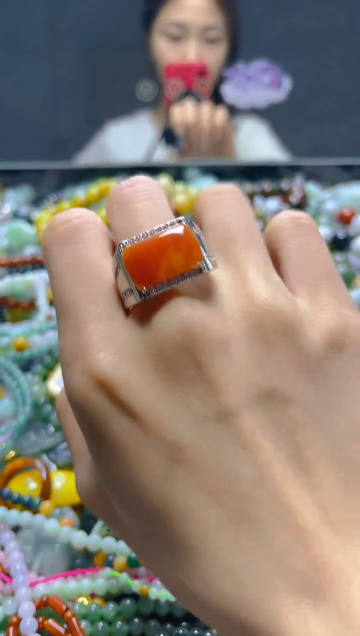 颈饰未镶嵌翡翠/V/翡翠A货，一件也是批发价