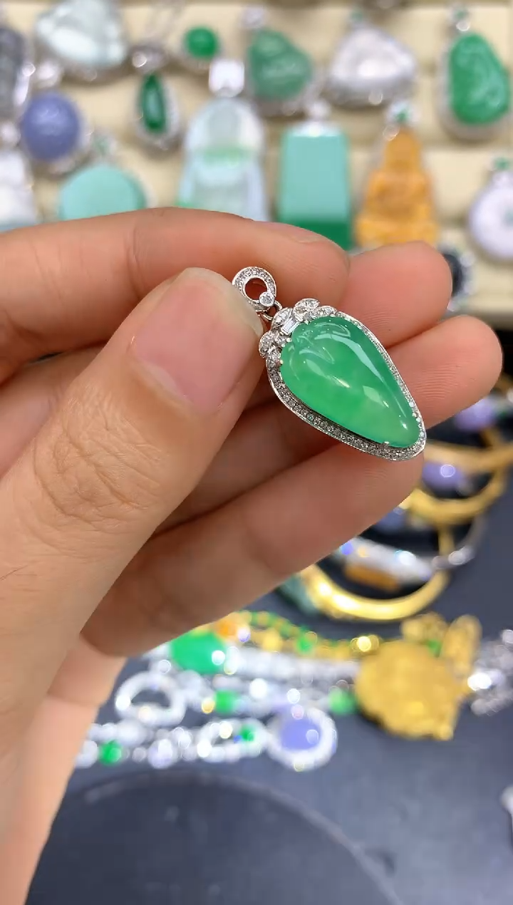 翡翠18K金镶嵌颈饰345-中国好珍宝