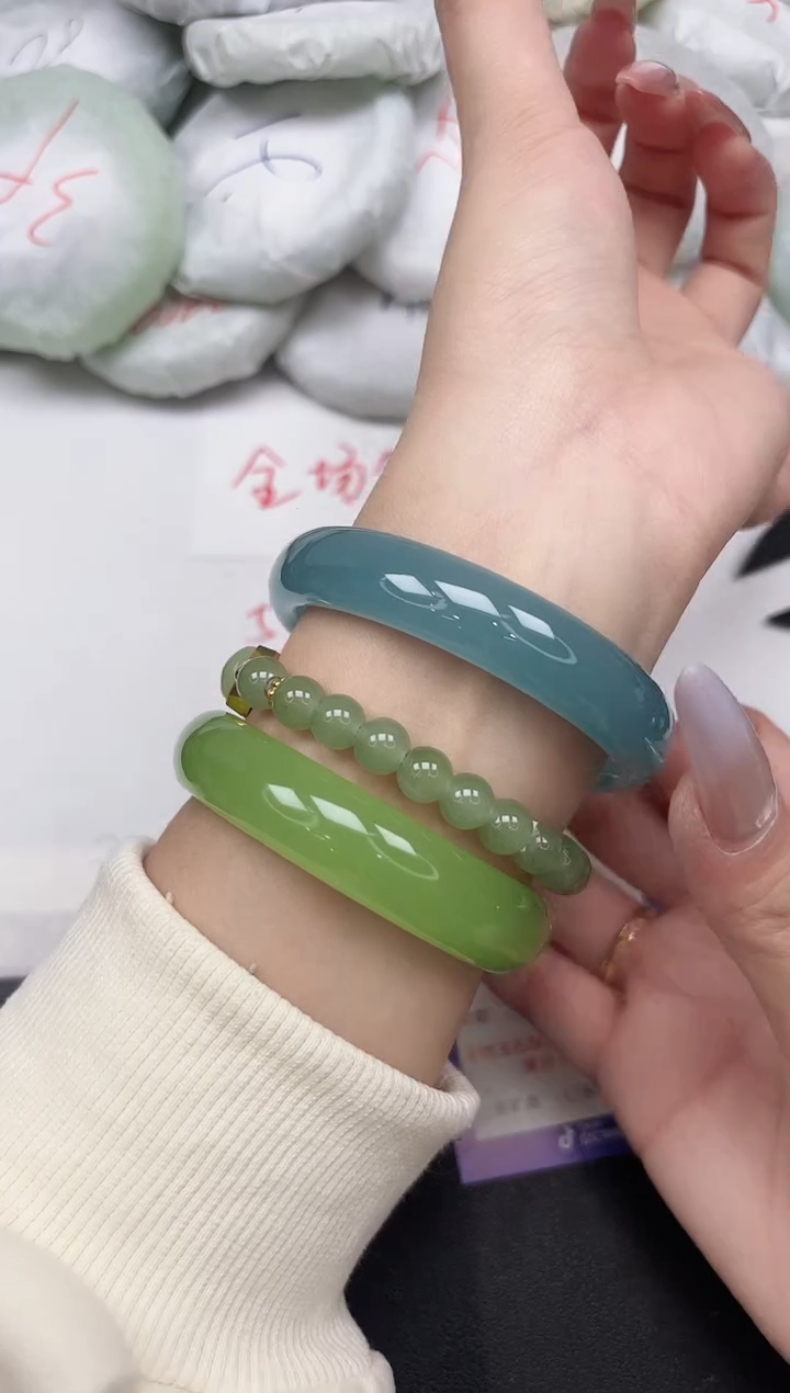 东凌女款手镯355-57.3