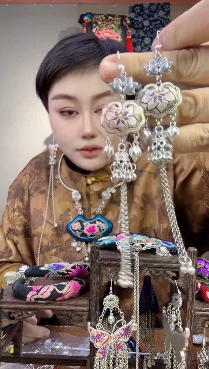 【闪购商品】刺绣纯手工苗绣非遗耳环