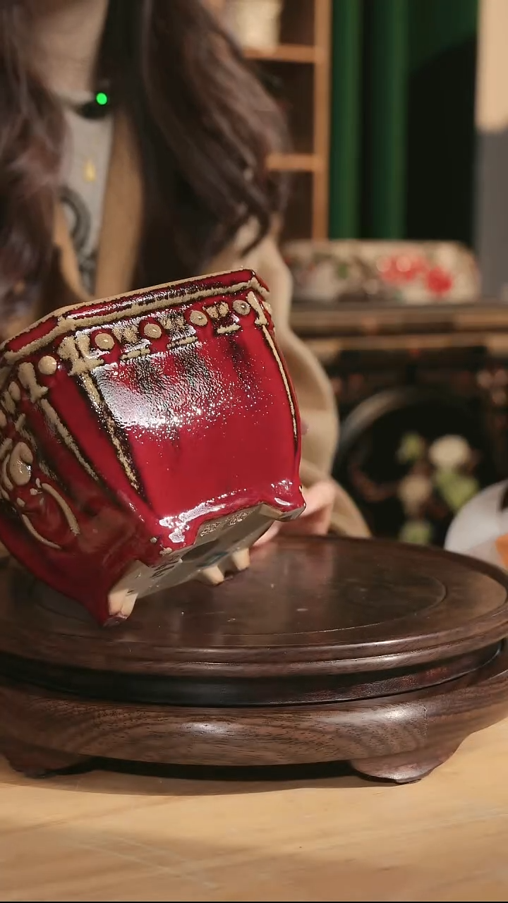 石湾花盆186-4.5寸切角兽头盆-红