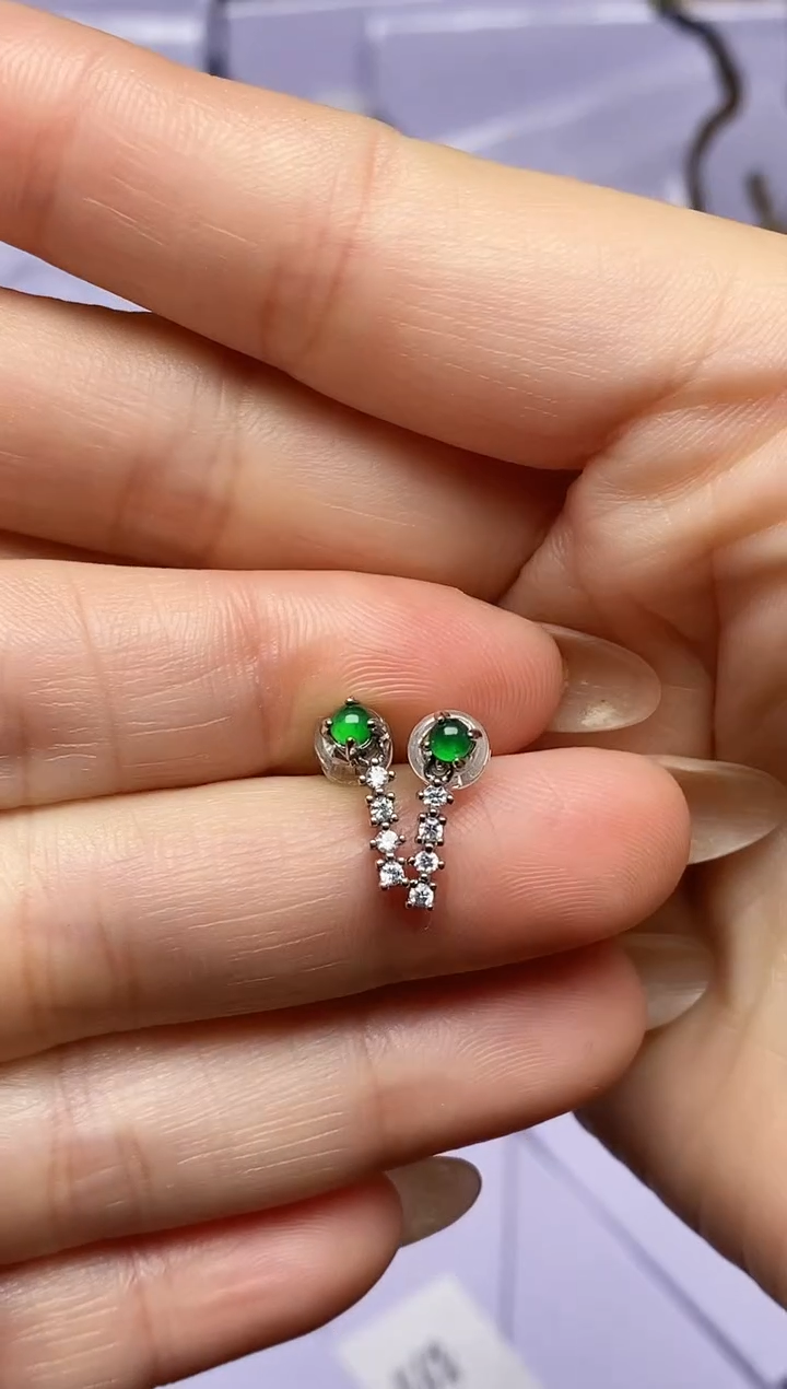 未镶嵌翡翠耳饰天然翡翠