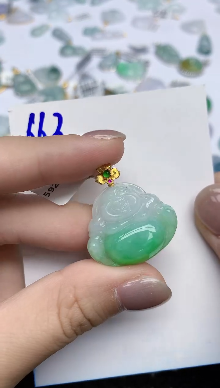 【闪购商品】翡翠颈饰18K金镶嵌天然翡翠A货