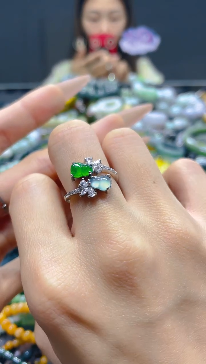 颈饰未镶嵌翡翠/U/翡翠A货，一件也是批发价