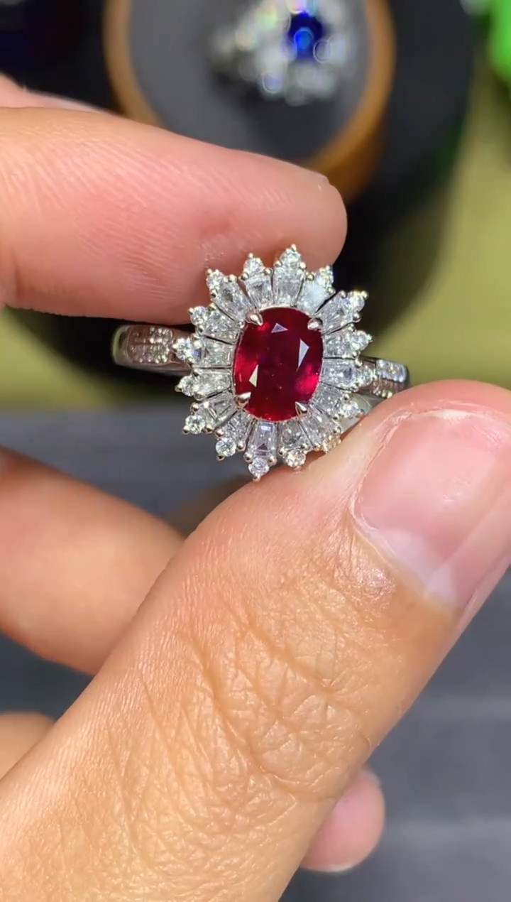 18K金镶嵌戒指红宝石1.04CT