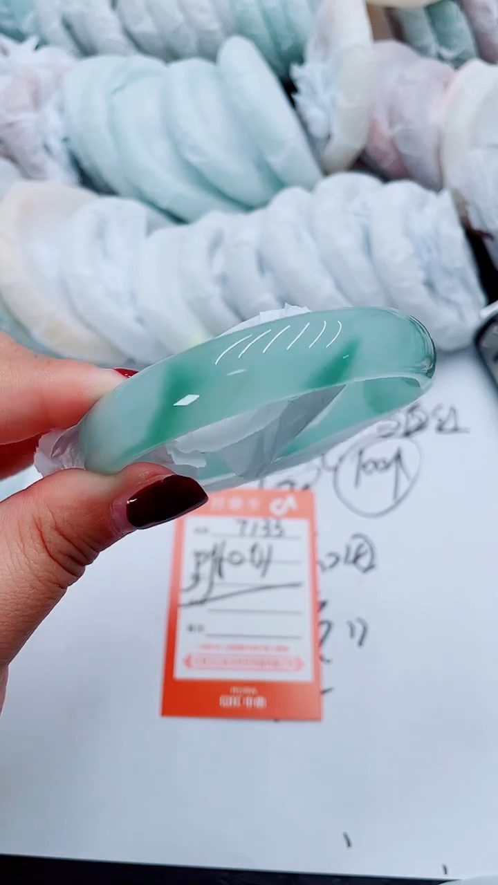 【闪购商品】石英质玉手镯未镶嵌T123-59-60