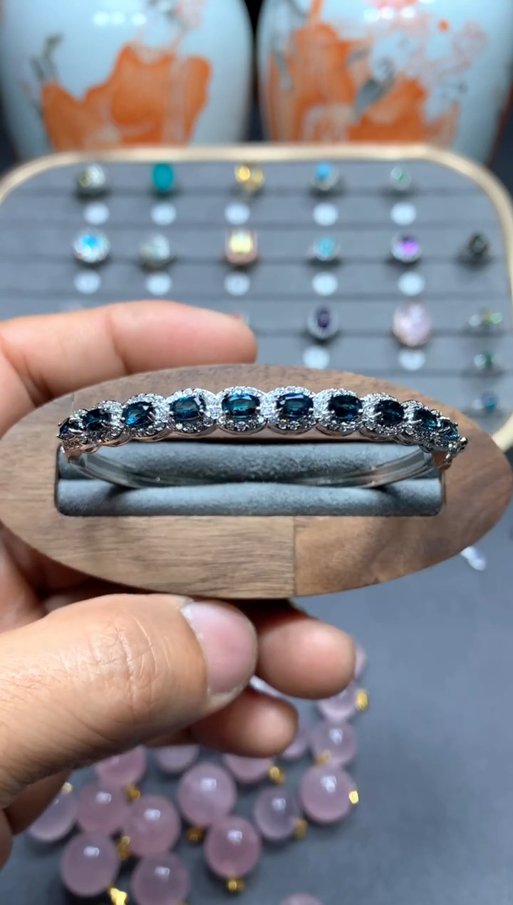 【闪购商品】托帕石开口镯未镶嵌W86（随机性发货只发一单）