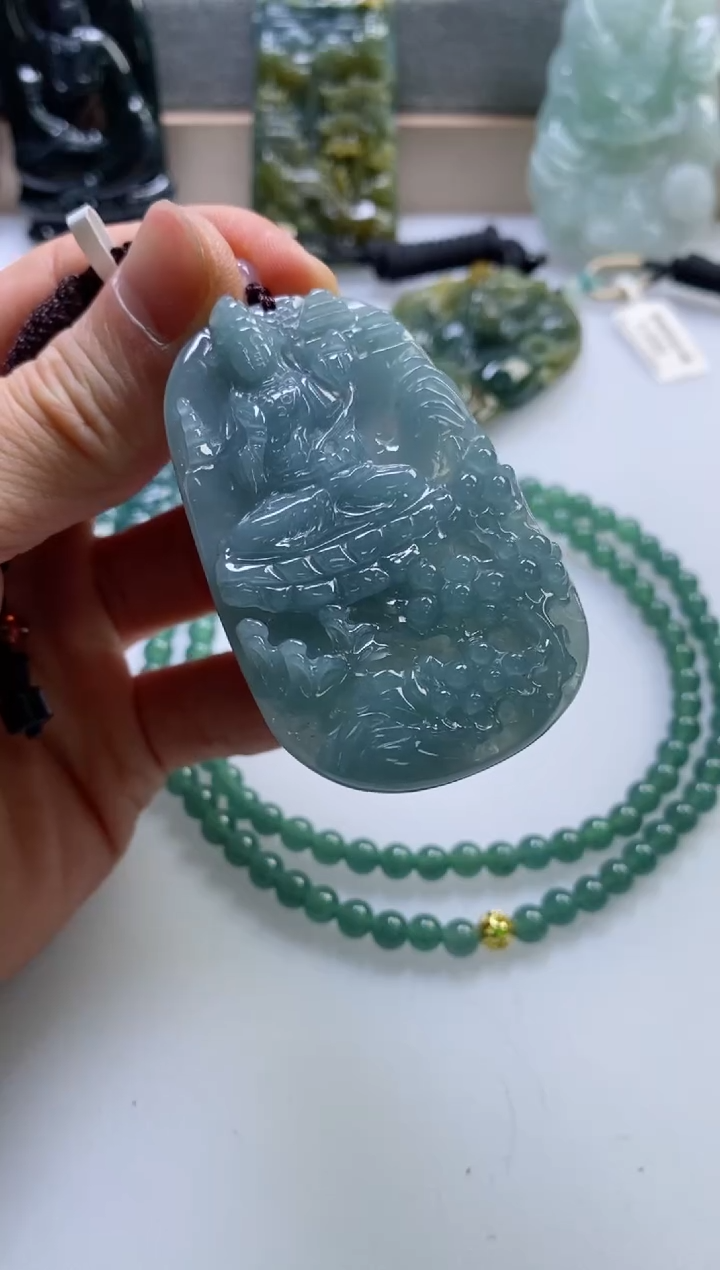 【闪购商品】翡翠挂件未镶嵌             