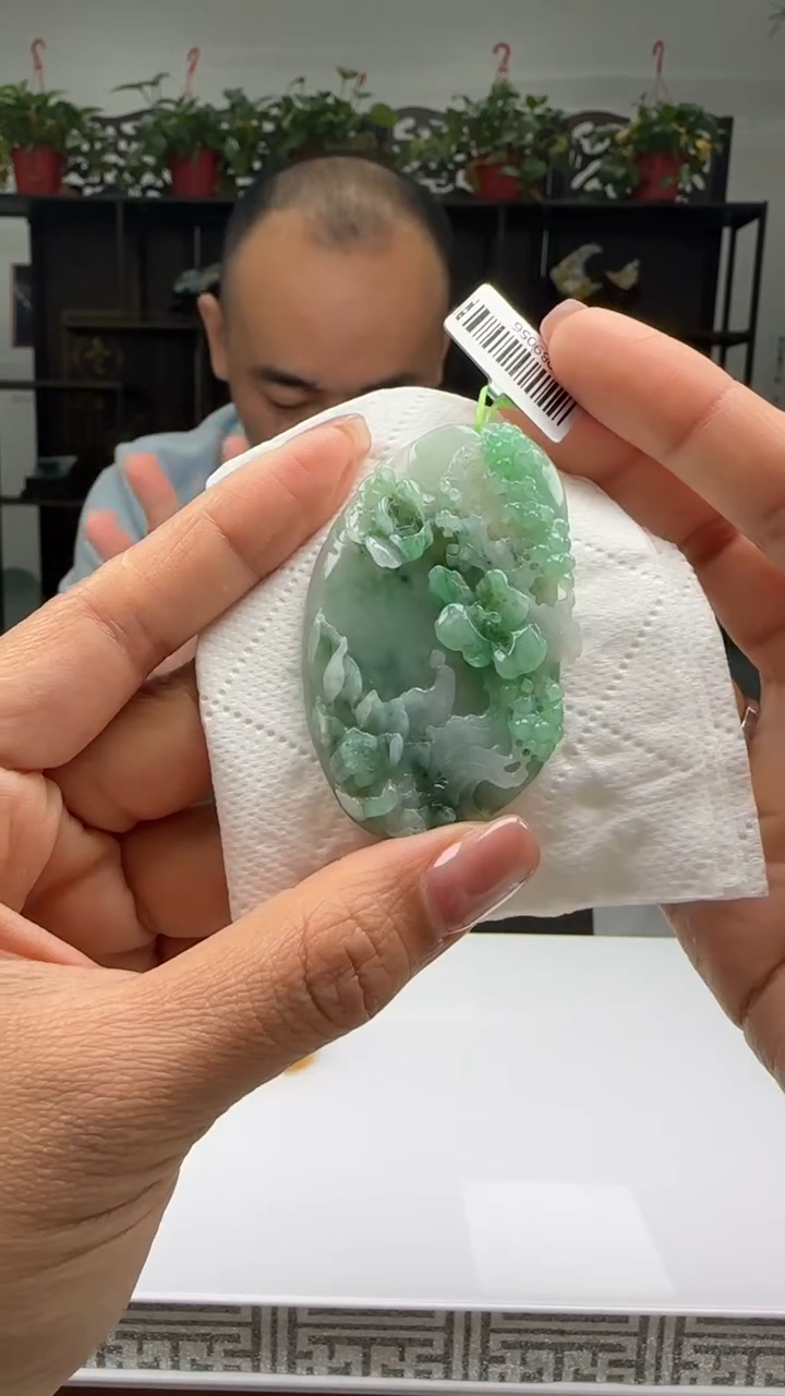 【闪购商品】翡翠颈饰未镶嵌天然翡翠A货吊坠