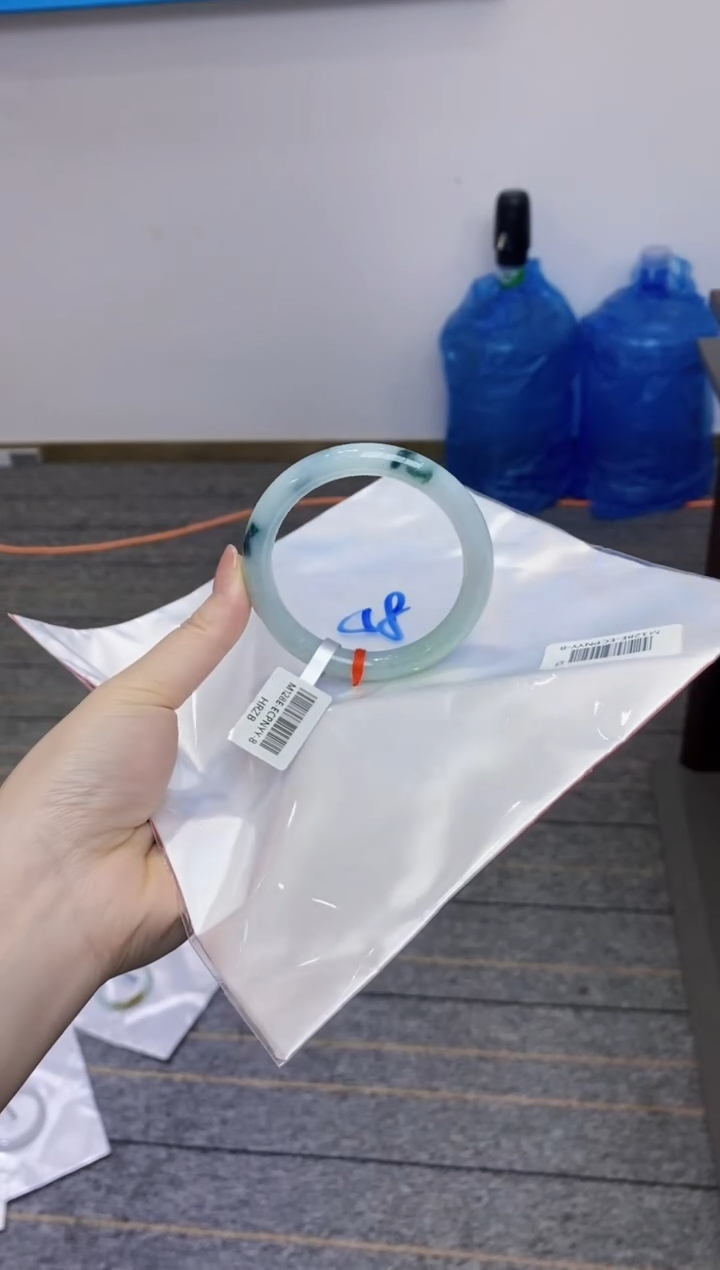 【闪购商品】翡翠手镯未镶嵌11111111111