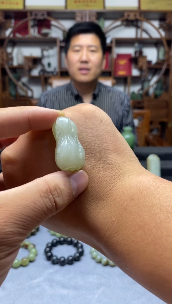 和田玉未镶嵌挂件白菜