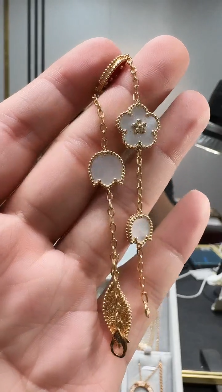18K金镶嵌手链玛瑙/玉髓甲壳虫手链