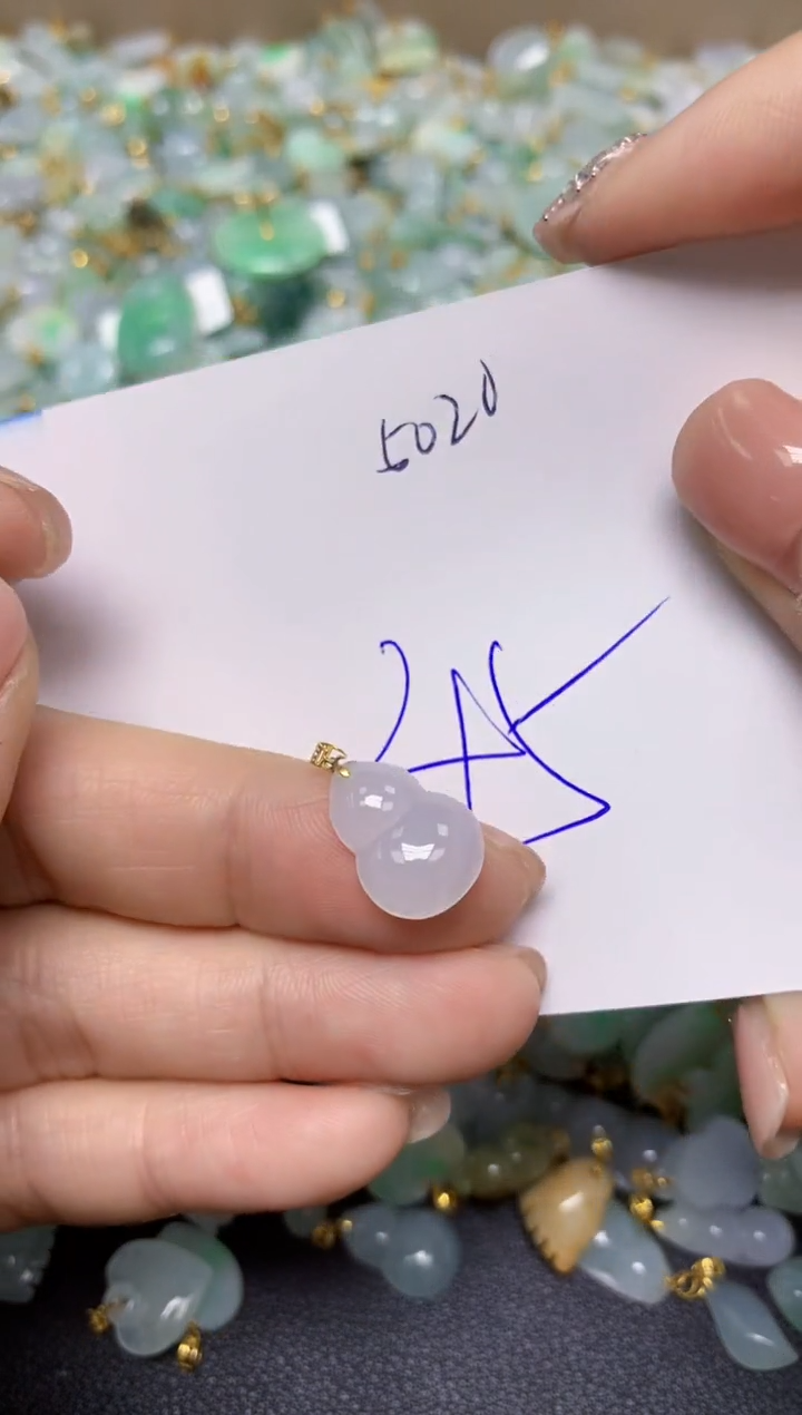 【闪购商品】翡翠挂件18K金镶嵌 天然翡翠A货