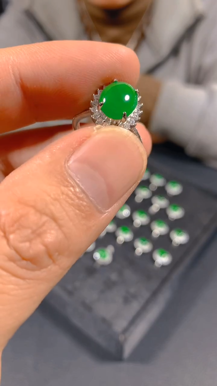 未镶嵌戒指翡翠《多样性发一》