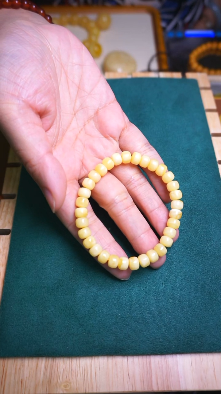未镶嵌琥珀手串老型