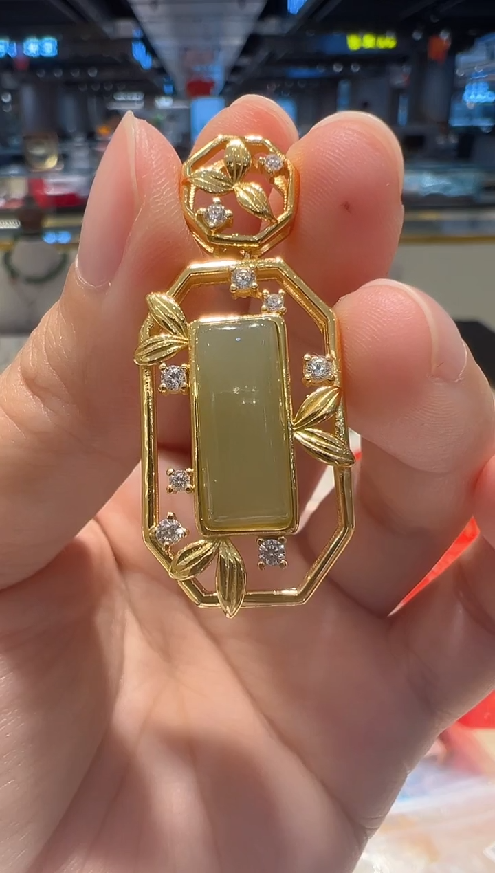 【闪购商品】和田玉颈饰银S925镶嵌111111