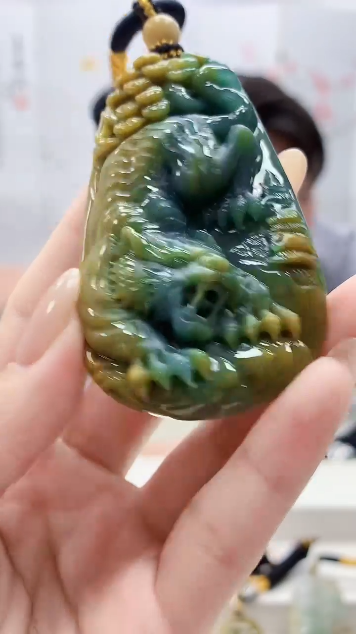 未镶嵌定制翡翠5060lr-毛货挂件105