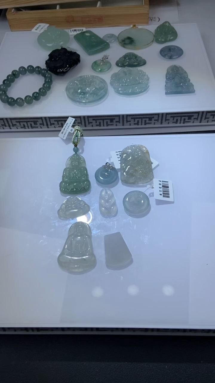 颈饰未镶嵌翡翠邱****站1