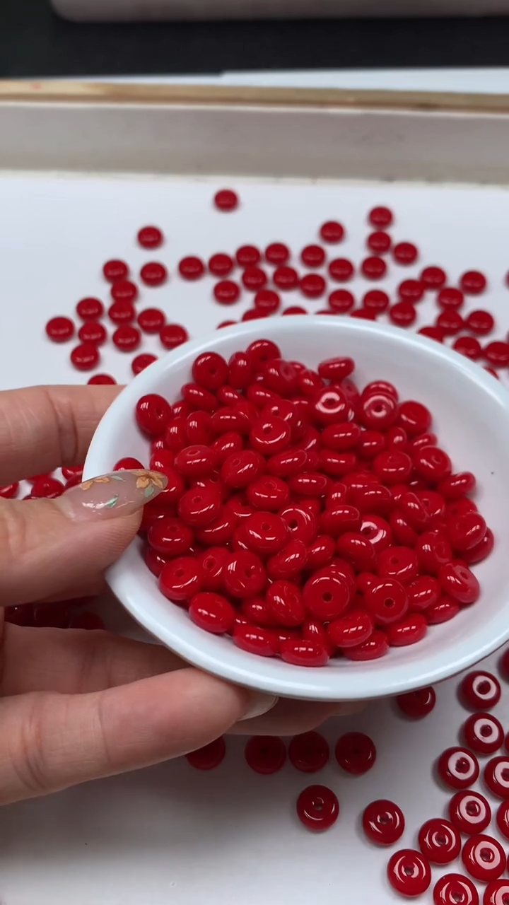 未镶嵌散珠南红玛瑙M953 锦红南红算盘4*8mm20颗6.8元