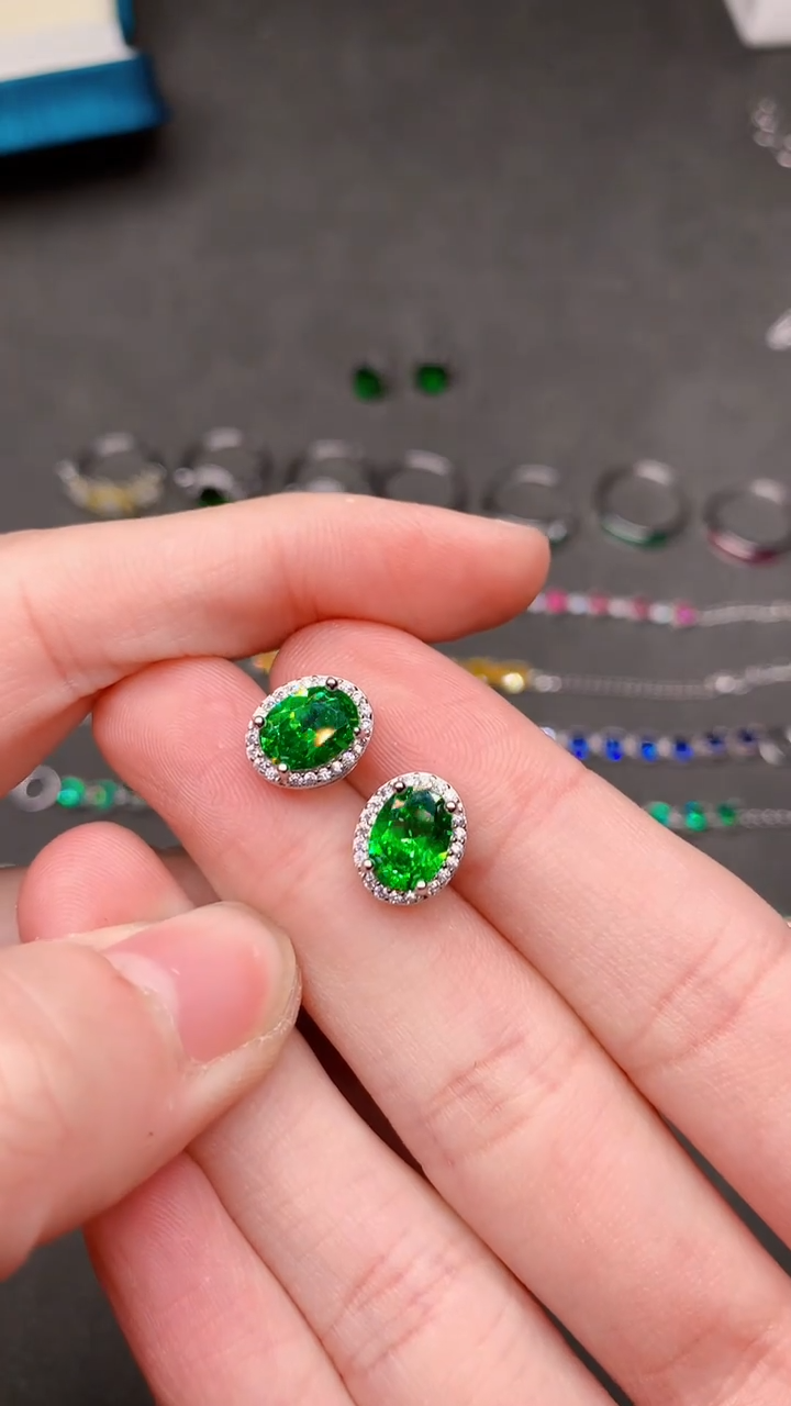 【闪购商品】石榴石（沙弗莱）耳饰银S925镶嵌.....