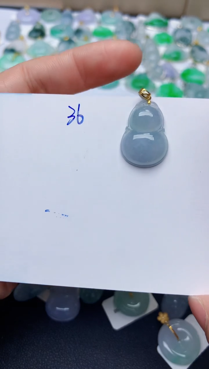 【闪购商品】翡翠颈饰18K金镶嵌天然翡翠A货   