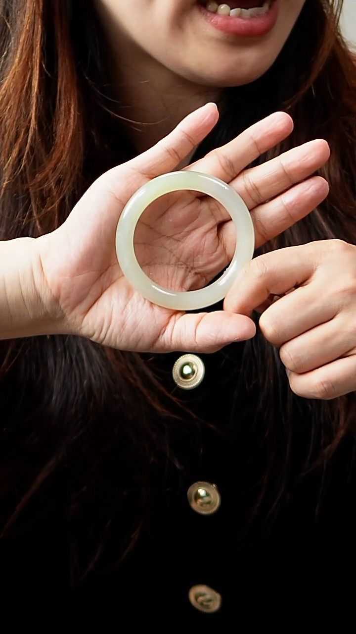 【闪购商品】和田玉手镯未镶嵌55冰浅翠