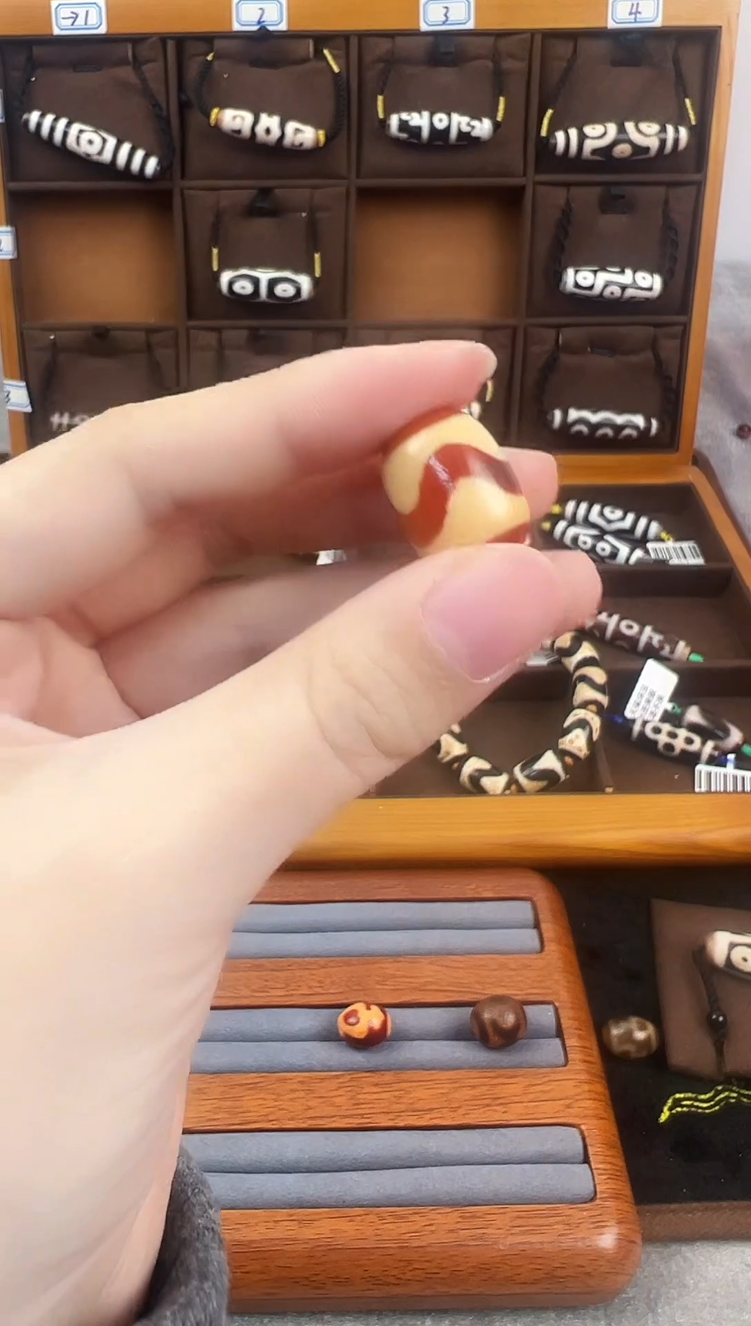 玛瑙/玉髓（覆膜）颈饰未镶嵌247.微瑕